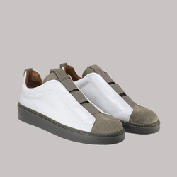 Sneakers con triplo elastico modello MANTOVA in vitello bianco e riporti velour grey