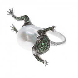 Jewelry - Art. Pearl ring with toad